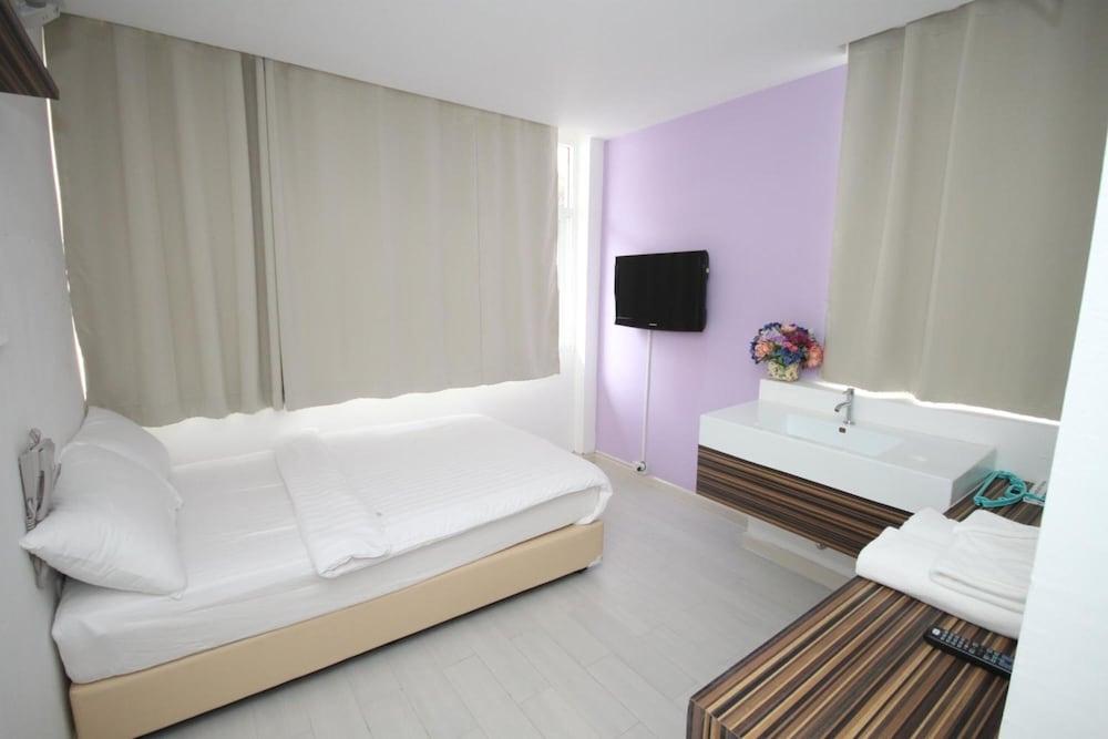 Nantra Ekkamai Hotel Бангкок Экстерьер фото