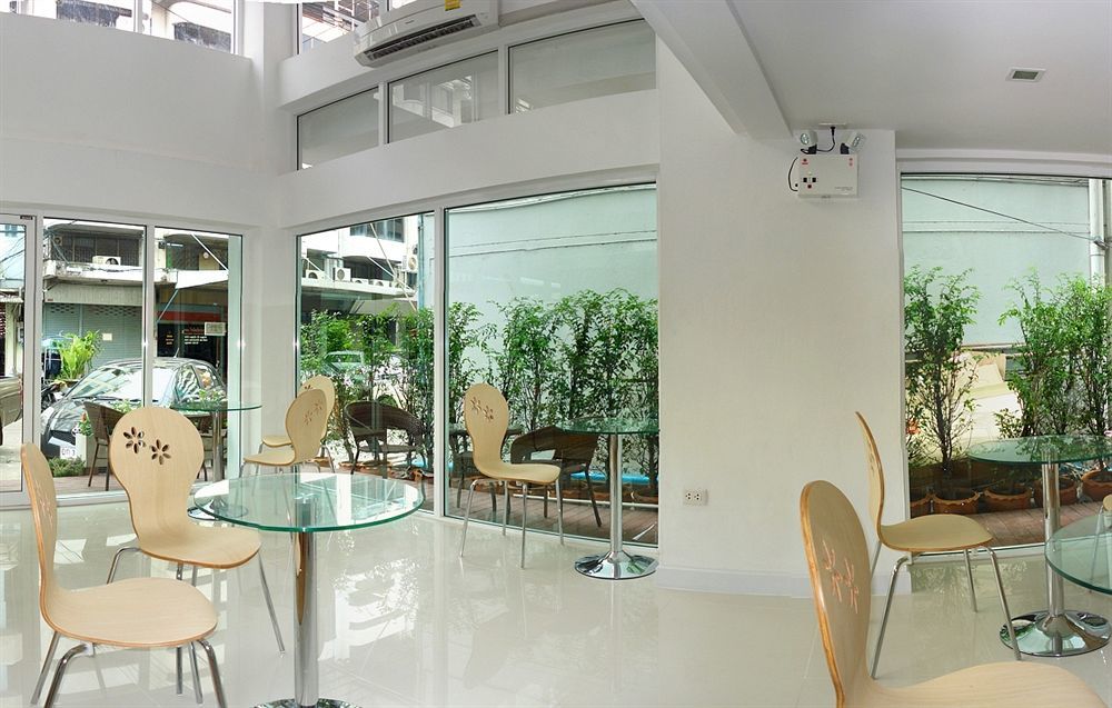 Nantra Ekkamai Hotel Бангкок Экстерьер фото